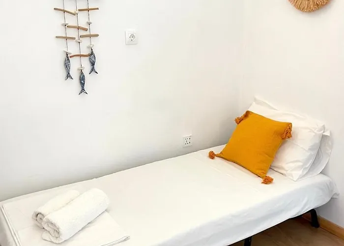 Little Troll House 2, Golden Beach, חריסי אקטי